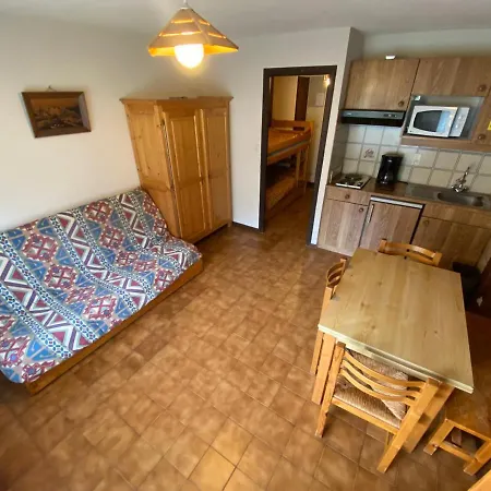 Apartment Lumineux Au Pied Des Pistes Avec Balcon, Parking Et Local A Skis - Fr-1-692-64